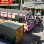 சோழவந்தான் ஜெனகை மாரியம்மன் கோவில் முன்பு ஏற்படும் கடும் போக்குவரத்து நெருக்கடிால் பொதுமக்கள் மற்றும் பக்தர்கள் கடும் அவதி