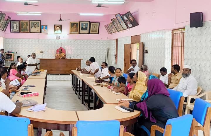 பெரியகுளம் நகராட்சி நகர் மன்ற கூட்டம் பேரீச்சம் ஏரி மற்றும் பெரியகுளம் :ஜெயராஜ் அன்னபாக்கியம் மகப்பேறு மருத்துவமனையில் பல்வேறு பணிகள் மேற்கொள்ள தீர்மானம்.