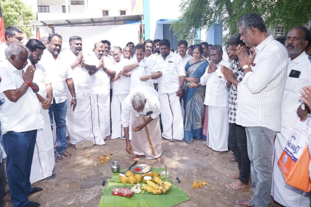 மதுரையில் ரேசன் கடை திறப்பு