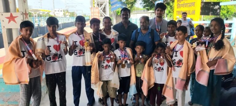 கோவாவில் நடைபெற்ற தேசிய அளவிலான கராத்தே போட்டி திருமங்கலம் மாணவ மாணவியர்கள் தங்கம் வெள்ளி வென்று சாதனை