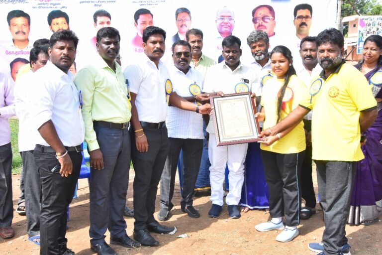 திருவூர் சூப்பர் கிங்க்ஸ் சிலம்பம் கிளப் மற்றும் திருநின்றவூர் நடராஜன் கிளப் மாணவ மாணவிகள் சாதனை