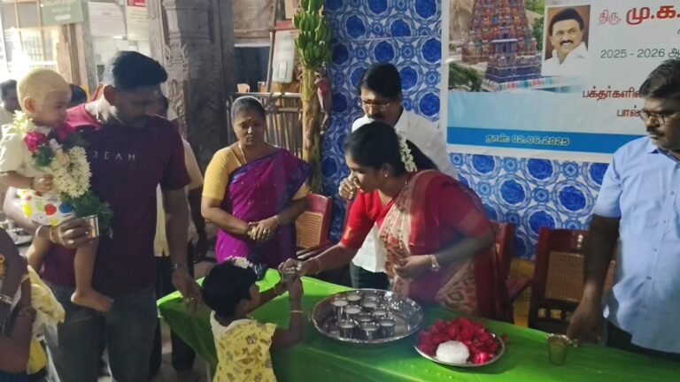 திருப்பரங்குன்றம் முருகன் கோவிலில் இன்று முதல் கோயிலுக்கு வரும் பக்தர்களின் பச்சிளம் குழந்தைகளுக்கு காய்ச்சிய பால் வழங்கும் திட்டம் தொடக்கம்
