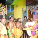 சோழவந்தான் அருள்மிகு ஸ்ரீ ஜெனகை மாரியம்மன் கோவில் வைகாசி பெருந்திருவிழா இரண்டாம் நாள் திருவிழாவில் அம்மன் சிம்ம வாகனத்தில் திருவீதி உலா நடைபெற்றது.