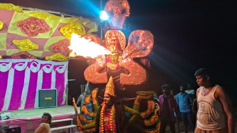 ஓம் சக்தி நகர் முத்துமாரி அம்மன் கோவிலில் 32 ம் ஆண்டு வைகாசி திருவிழா