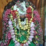 சிறப்பு அலங்காரத்தில் அம்மன்