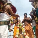 சோழவந்தான் அருகே இரும்பாடி ஊராட்சி பாலகிருஷ்ணாபுரம் கருப்பட்டி கிராமத்தில் உள்ள ஓம் அரியவீர ஸ்வாமி திருக்கோவில் கோவில் கும்பாபிஷேக விழா நடைபெற்றது.