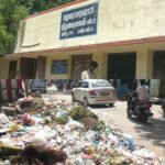 மதுரை மாநகராட்சிக்குட்பட்ட அவனியாபுரம் பகுதியில் அங்கன்வாடி மையம் முன்பாக தேங்கி நிற்கும் கழிவு நீரால் மாணவர்கள் அவதி.