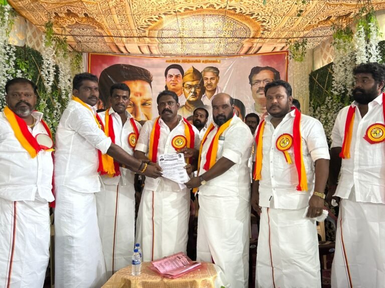 கமுதியில் அகில இந்திய பார்வர்ட் பிளாக் கட்சியின் இராமநாதபுரம் மாவட்ட நிர்வாகிகள் அறிமுக கூட்டம் நடைபெற்றது.