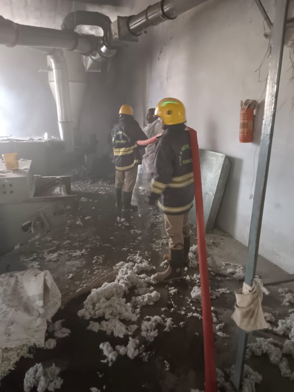 பஞ்சு குடோனில் தீ விபத்து