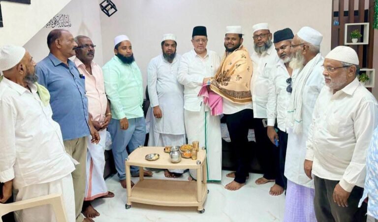 தேனி மாவட்ட இந்திய யூனியன் முஸ்லிம் லீக் மாவட்ட பொருளாளர் நூர் முகமது இல்லத்திற்கு மாநில பொதுச்செயலாளர் முகமது அபூபக்கர் வருகை