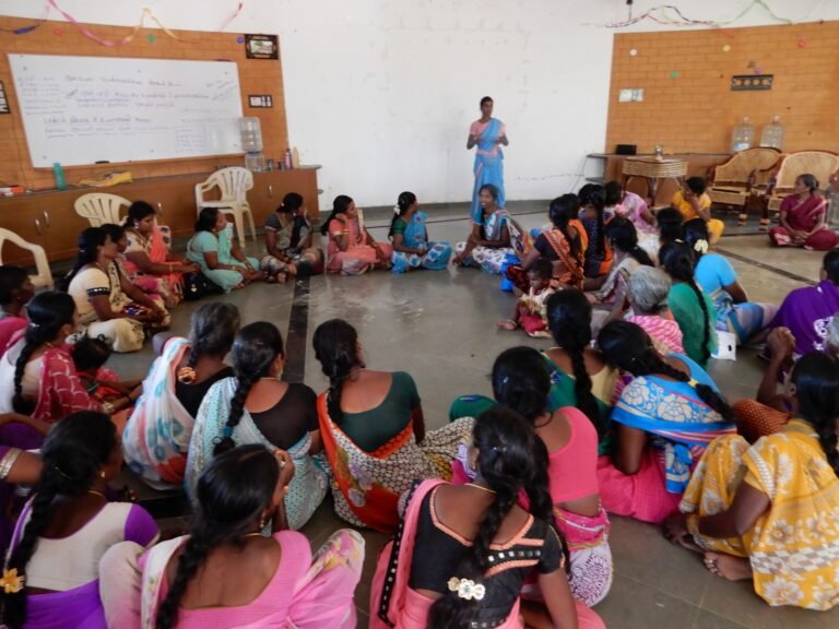 சர்வதேச தனித்து வாழும் மகளிர் தினம்