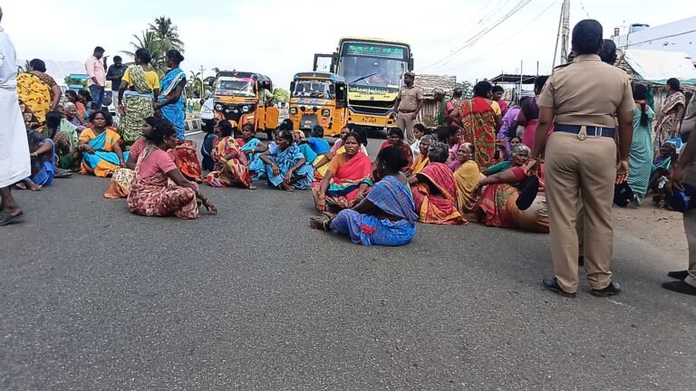 உசிலம்பட்டி அருகே சாலை மறியல்