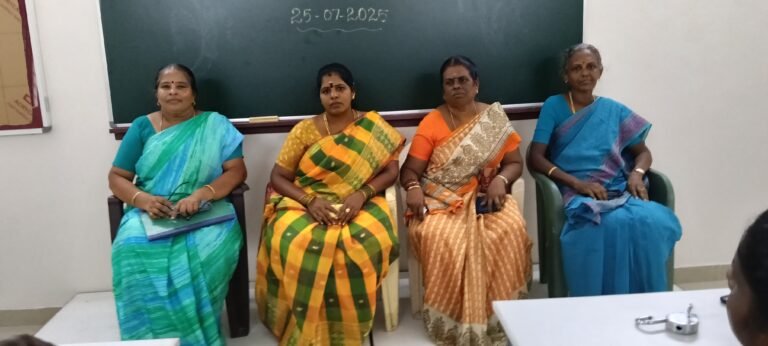101 ஜமீன் தண்டலம் அரசு மேல்நிலைப் பள்ளியில் பள்ளி மேலாண்மை குழு கூட்டம் நடைபெற்றது