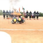 மேலூர் அருகே, தீயணைப்பு பயிற்சி மையத்தில் நிறைவு பெற்ற தீயணைப்பு வீரர்களுக்கான பயிற்சி முகாம் : சாகசங்கள் நிகழ்த்தி காட்டி அசத்தல்