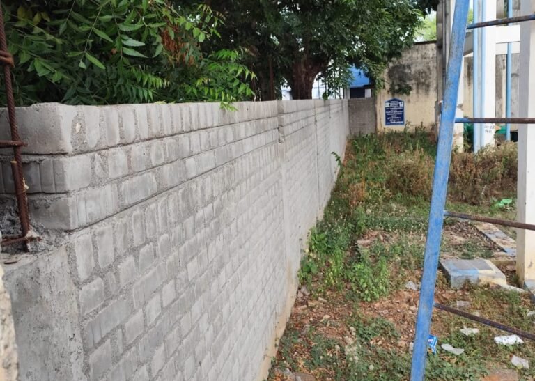 தமிழகம் முழுவதும் காந்தியின் பெயரால் தொடங்கிய திட்டத்தின் வளர்ச்சி பணிகள் நிதியில்லாததால் பாதியில் நிறுத்தம்