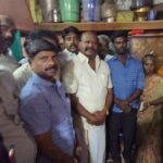 சிவகங்கை வாலிபர் மரணம் சமத்துவ மக்கள் கழக நிறுவன தலைவர் நேரில் சென்று சந்தித்து ஆறுதல் கூறினார்.