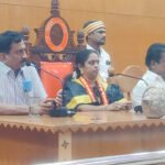 திண்டுக்கல் மாநகராட்சி 20 வது வார்டு மாமன்ற உறுப்பினரை அலட்சியபடுதும் துப்புரவு ஆய்வாளர் சுப்பையா!