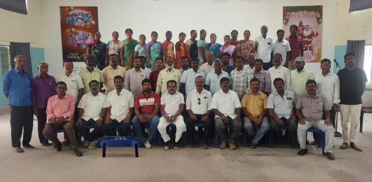 கிருஷ்ணகிரி மாவட்டத்தில் தமிழ்நாடு அரசு அலுவல ஒன்றியத்தின் மாவட்ட தேர்தல் நடைபெற்றது.