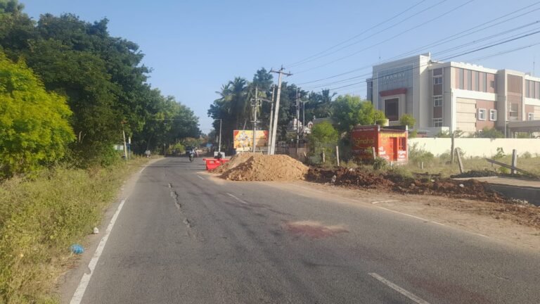 சோழவந்தானில் சாலையின் நடுவே கொட்டிய மணலால் அப்பாவி இளைஞர் உயிரிழந்த பரிதாபம்