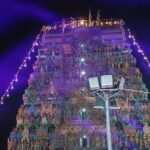 குடமுழுக்கு விழாவினை முன்னிட்டு லேசர் ஒளியில் ஜொலிக்கும் திருப்பரங்குன்றம் முருகன் கோவில்.