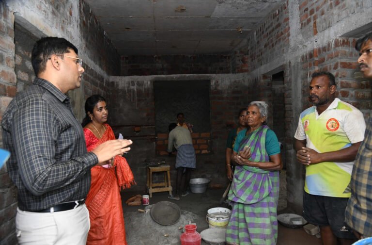 திட்டப் பணிகள் மதுரை ஆட்சியர் ஆய்வு.