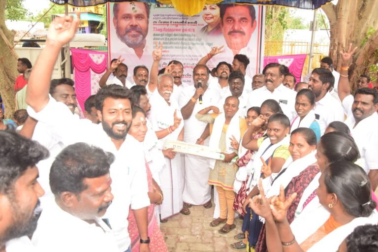 பாட்டிலுக்கு 10 ரூபாய் வீதம் நாள் ஒன்றுக்கு 150 கோடி வருடத்திற்கு 5,400 கோடி கொள்ளை அடிப்பவர்கள் திமுகவினர்