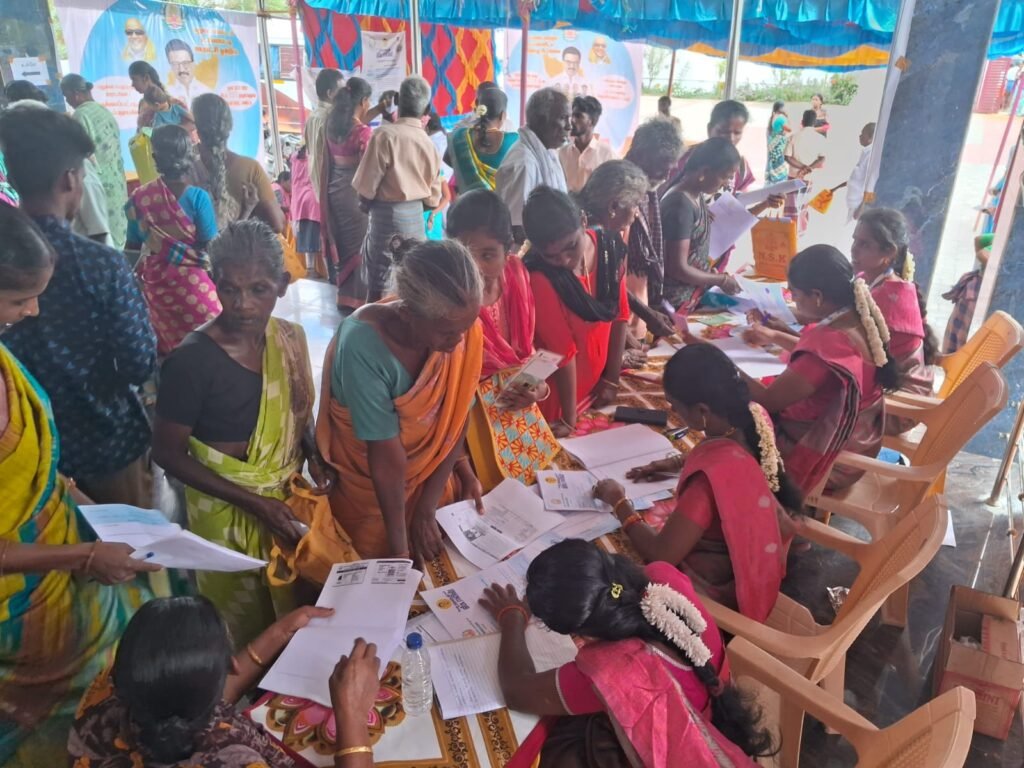 மனுக்கள் பெறும் முகாம் !