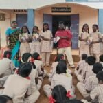 கந்தர்வக்கோட்டை அருகே அக்கச்சிப்பட்டி நடுநிலைப் பள்ளியில் வாசிப்பு இயக்கத்தின் சார்பில் நெல்சன் மண்டேலா, மலாலா, நாடுகளுக்கு இடையே போரினால் ஏற்படும் பாதிப்புகள் குறித்து கலந்துரையாடல் நிகழ்ச்சி நடைபெற்றது.