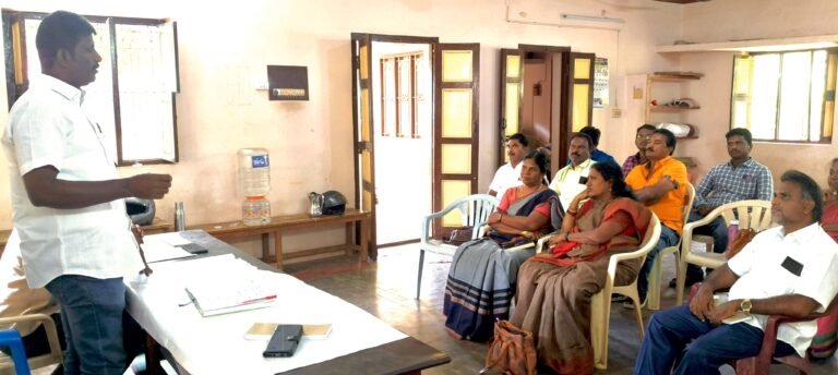 கள்ளர் சீரமைப்பில் பணி நியமணம் எப்போது தமிழக அரசுக்கு தமிழ்நாடு கள்ளர் ஆரம்பப்பள்ளி ஆசிரியர்கள் சங்க மாவட்ட நிர்வாகிகள் கேள்வி