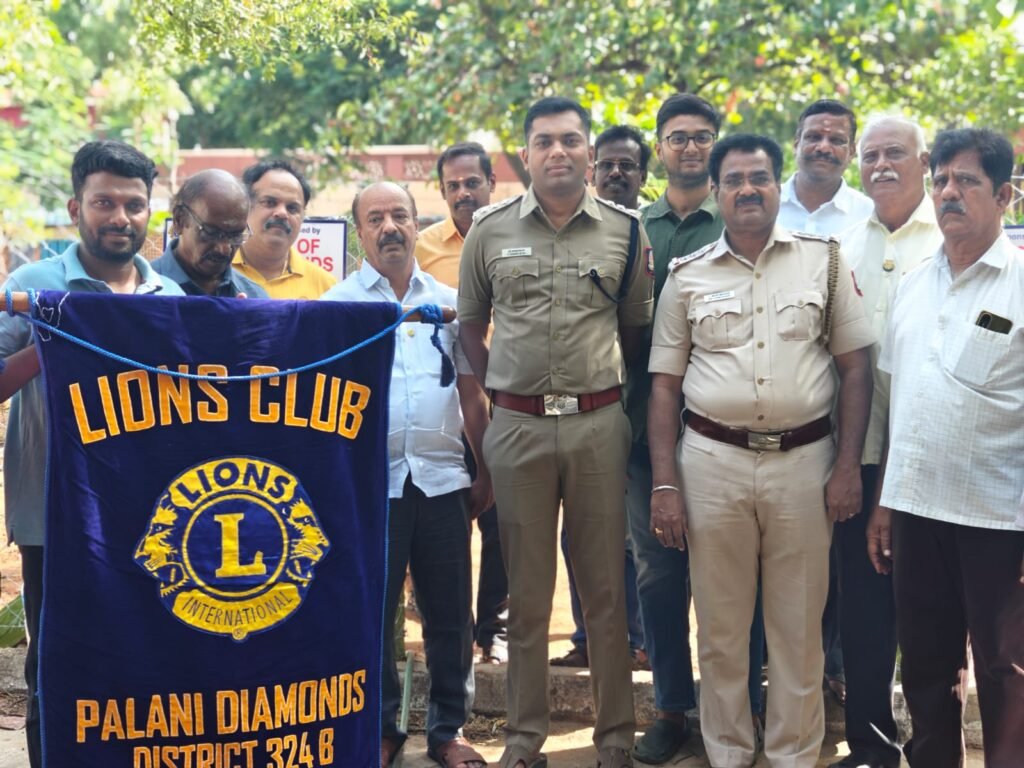 பழனி டைமண்ட்ஸ் லயன்ஸ் கிளப் சார்பாக மரக்கன்று நடுவிழா