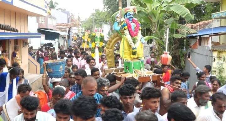 சோழவந்தான் அருகே திருவாலவாய நல்லூர் அருள்மிகு ஸ்ரீ சப்பானி என்ற மந்தை கருப்பண்ணசாமி கோவில் ஆடி பதினெட்டாம் பெருக்கு திருவிழா