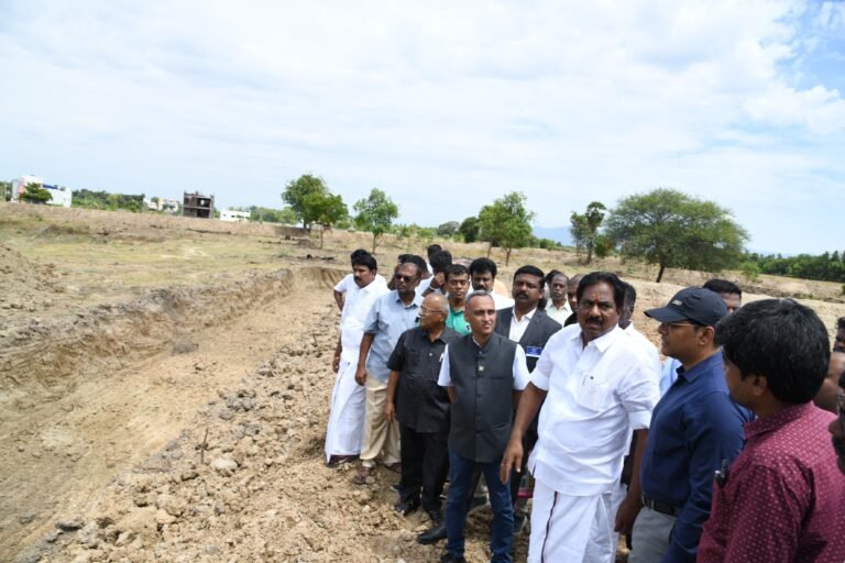 மதுரையில் தூர்வாரும் பணி: அமைச்சர் பி. மூர்த்தி ஆய்வு