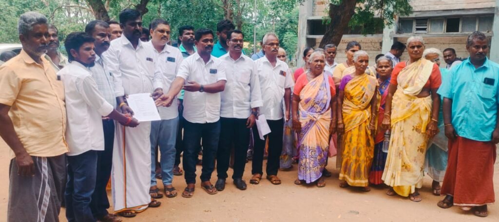 கோவிலுக்கு சொந்தமான இடத்தில் ஆக்கிரமிப்பை மீட்டு தர சொல்லி கோரிக்கை மனு