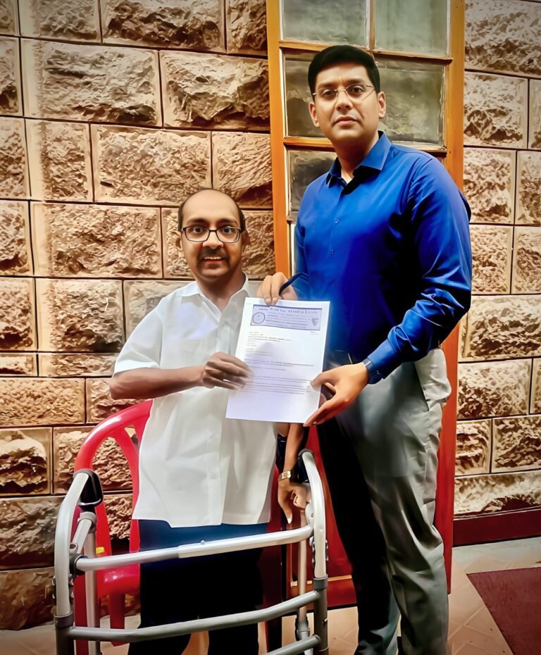 அரசு ஆட்டிசம் பள்ளி மற்றும் பயிற்சி மையம் கோரி மாவட்ட ஆட்சியரிடம் மனு வழங்கிய வழிகாட்டி மனிதர்கள் அறக்கட்டளை