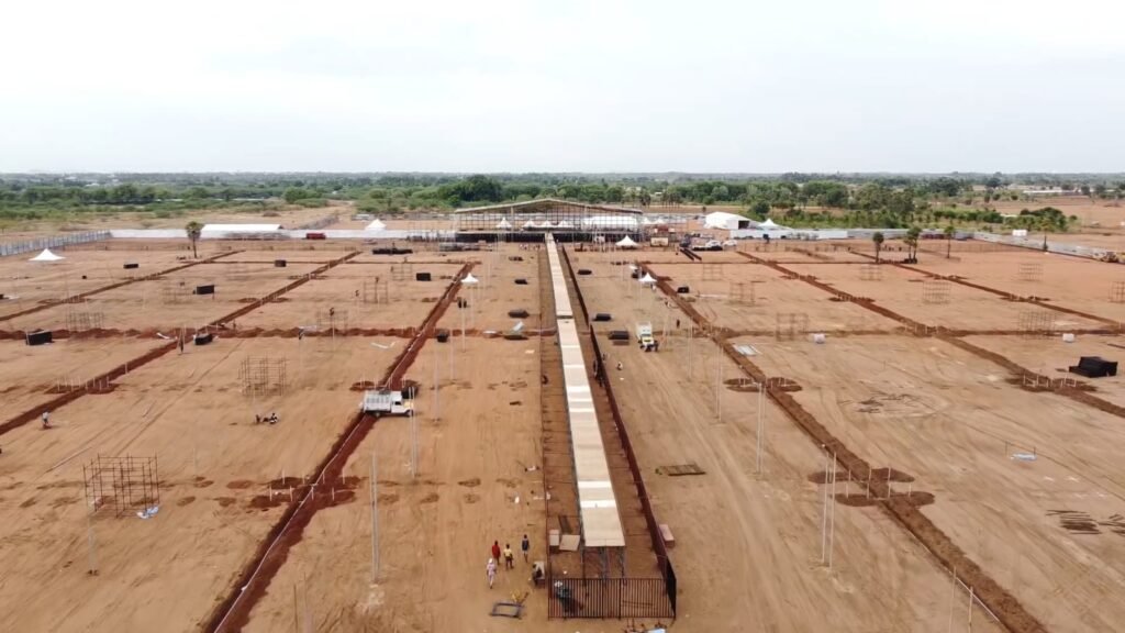 மதுரையில் தவெக இரண்டாம் மாநில மாநாடு -பத்து நாட்களே உள்ள நிலையில் முழு வீச்சில் பணிகள் - பிரம்மாண்ட பருந்து பார்வை: