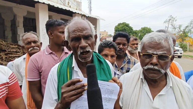 பொதுமக்களுக்கு தேவையான அடிப்படை மேல்நிலை தண்ணீர் தொட்டி ,நூலகம், பொது சாவடி, கோவிலை இடிக்க கூடாது பொது மக்கள் போராட்டம் நடத்தி தடுத்து நிறுத்தினார்.