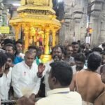 தவெக 2வது மாநில மாநாடு வெற்றியடைய திருப்பரங்குன்றம் முருகன் கோயிலில் தங்கத்தேர் இழுத்து வழிபாடு செய்த பொதுச் செயலாளர் ஆனந்த்.