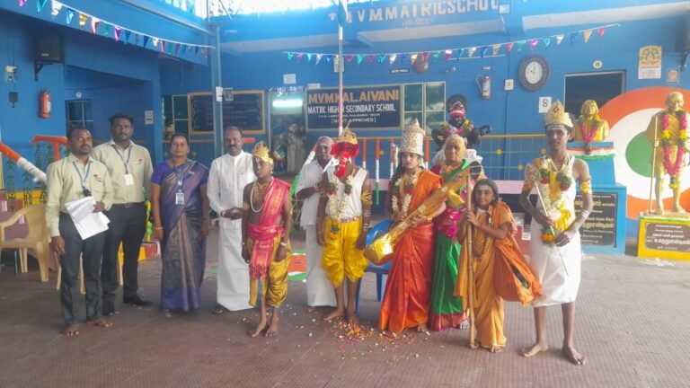 சோழவந்தான் எம் வி எம் கலைவாணி மெட்ரிக் மேல்நிலைப் பள்ளியில் சுதந்திர தின விழா கொண்டாட்டம் கலை நிகழ்ச்சிகள் நடைபெற்றது.