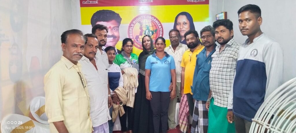 இளம் மல்யுத்த வீராங்கனைகளுக்கு பாராட்டு !