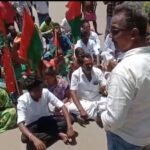 பாலமேடு அருகே கட்சியின் பெயர் பலகை அகற்றம்: போராட்டம்: