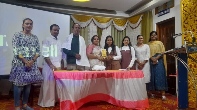 சோழவந்தானில் சாய் லாங்குவேஜ் இன்ஸ்டிட்யூட் சார்பாக கிராமப்புற பள்ளி மாணவர்களின் ஆங்கில உச்சரிப்பு பயிற்சி மற்றும் கருத்தரங்கு நடைபெற்றது.