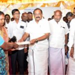 உணவு மற்றும் உணவுப்பொருள் வழங்கல் துறை அமைச்சர் அர.சக்கரபாணி பழனி வட்டம், அமரபூண்டி ஊராட்சியில் நடைபெற்ற “உங்களுடன் ஸ்டாலின்” திட்ட முகாமில், பொதுமக்களிடமிருந்து கோரிக்கை மனுக்களை பெற்றுக்கொண்டார்.