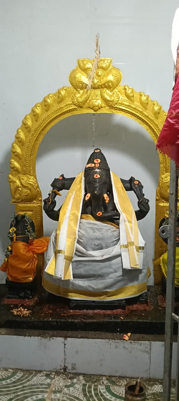 ராமநாதபுரம் மாவட்டம் உடையத் தேவர் வகையறா 33ம் ஆண்டு விநாயகர் சதுர்த்தி முன்னிட்டு முளைப்பாரி திருவிழா