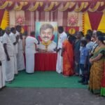 தேமுதிக நிறுவன தலைவர் கேப்டன் விஜயகாந்தின் 73-வது பிறந்தநாள் விழா தாராபுரத்தில் உற்சாகமாகக் கொண்டாடப்பட்டது