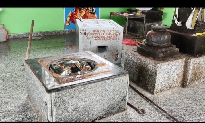 மதுரை அருகே கோயிலில் கொள்ளை !