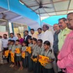 சோழவந்தானில் கல்வி உபகரணங்கள் வழங்கும் விழா :