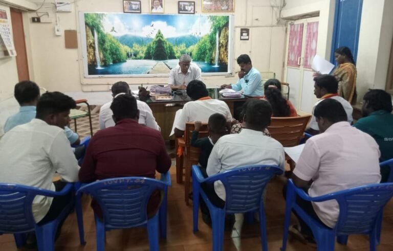 அனைத்து கட்சியின் நிர்வாகிகள் - ஆலோசனை கூட்டம் :