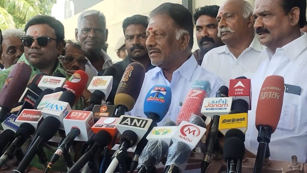 பேச வேண்டிய பல பிரச்சனைகள் உள்ளது ஆறு வழக்குகள் நிலுவையில் உள்ளது. எங்கள் தர்ம யுத்தத்தின் அடிப்படையில் அந்த வழக்குகள் உள்ளது. அது நிறைவேறும் பட்சத்தில் நாங்கள் யோசனை செய்வோம். - மீண்டும் இணைந்தால் அடுத்த நடவடிக்கை குறித்து ஓபிஎஸ் பேட்டி !