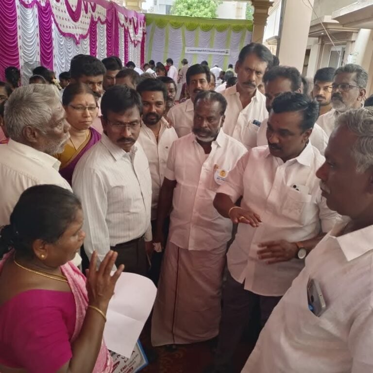 வாடிப்பட்டியில் உங்களுடன் ஸ்டாலின் திட்ட முகாம் வெங்கடேசன் எம்.எல்.ஏ தொடங்கி வைத்து ஆய்வு செய்தார் :