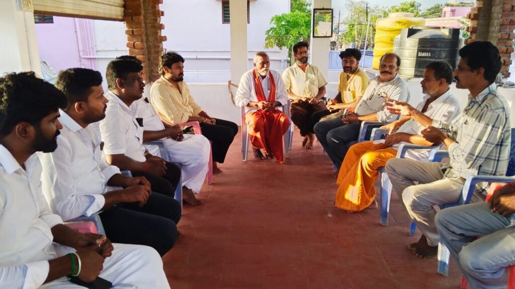 உசிலம்பட்டியில் பிரமலைக் கள்ளர்களிடம் பறிக்கப்பட்ட உரிமைகளையும், உடமைகளையும் மீட்க நடக்கும்போது - கூட்டத்தில் நிலக்கோட்டையில் 100 பேர் செல்ல முடிவு !